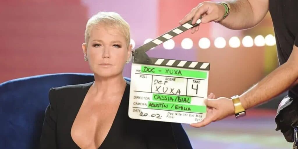 Xuxa fica cara a cara com ex-ator mirim de cena sexual e ele assume diante dela: “Eu sofri”