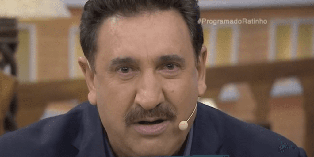 O choro de Ratinho ao perder o chão ao vivo no SBT e desabar: “O sofrimento que causa”