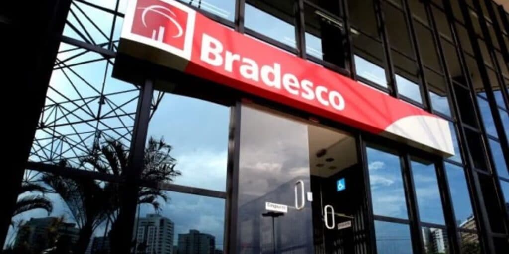 Liberação de 25 mil AGORA: Bradesco faz comunicado que afronta bancos rivais e dá ótima notícia aos clientes