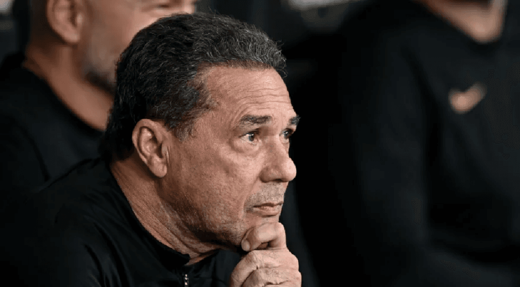PÉSSIMA notícia é confirmada AGORA (13): Luxemburgo perde craque de peso e situação complica no Corinthians