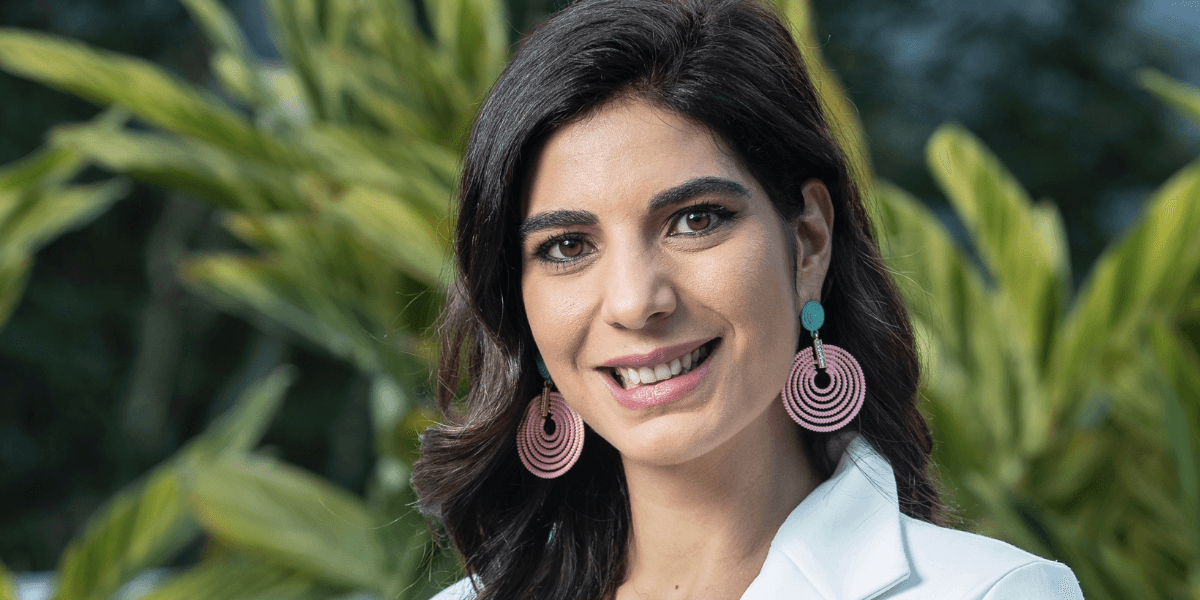 Andréia Sadi (Reprodução/Internet)