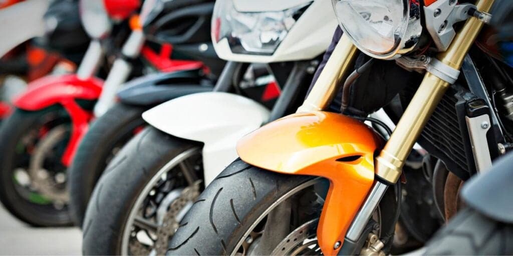 Moto na casa dos R$8 mil em AGOSTO de 2023: Com HONDA na lista, as 4 motos BARATINHAS para você comprar
