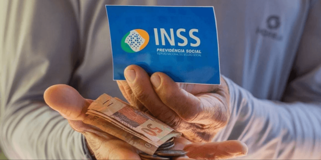 EXCELENTE: Nova lei do 14° salário do INSS cai como presente para aposentados e esta é a situação