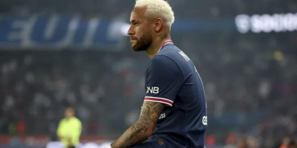 Teve a coragem de fazer isso: Neymar sai 'atirando' do PSG e entrega o verdadeiro CULPADO pelo seu adeus