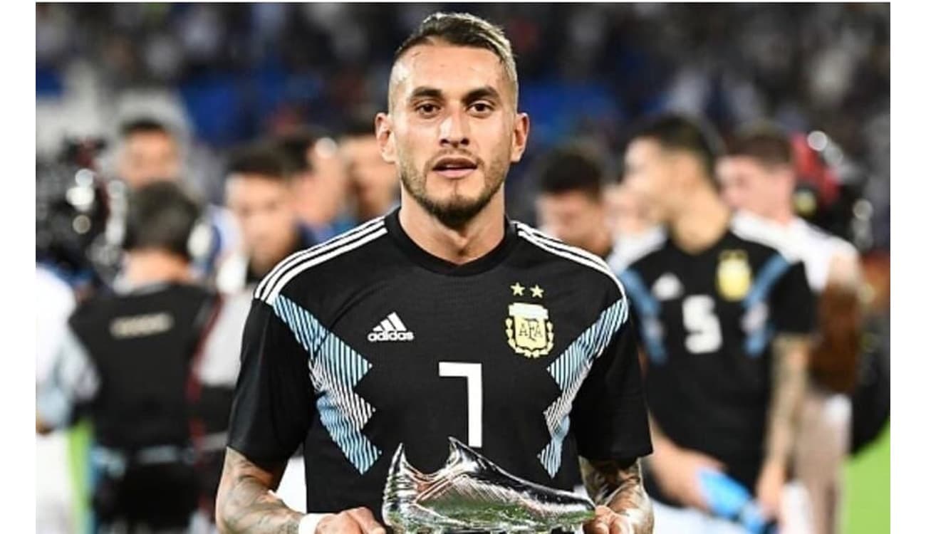 Roberto Pereyra está na mira do Santos (Foto: Divulgação)