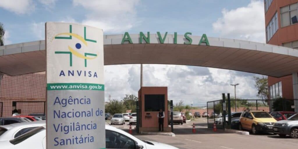 Risco e venda PROIBIDA: Anvisa acaba de arrancar produto queridinho com urgência de lojas após descoberta
