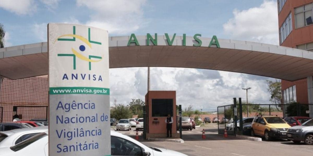 A Anvisa é a grande responsável pela averiguação de todos os produtos que serão comercializados (Reprodução: Internet)