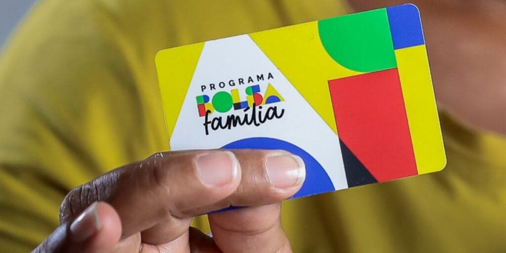 O martelo está batido: Lista divulgada entrega beneficiários que NÃO receberão o Bolsa Família em AGOSTO
