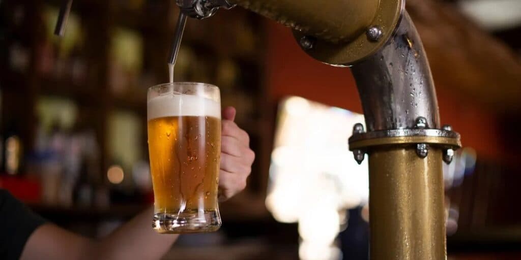 Beira da falência e demissões em massa: O caso trágico de cervejaria amada por todos os brasileiros