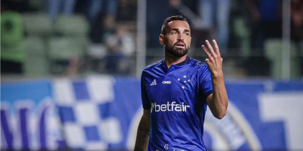 Confirmado pelos Donos da Bola, bomba no colo de Ronaldo: Desfecho de Gilberto no Cruzeiro é anunciado na TV