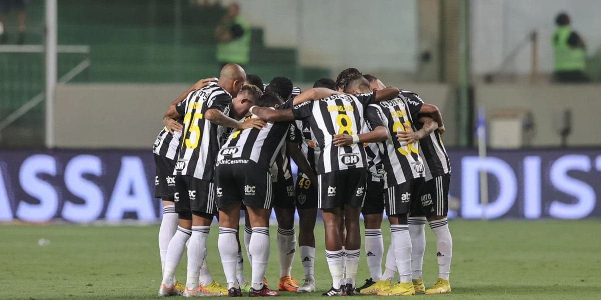 Elenco do Galo se preparando para o Próximo jogo - (Foto: Internet)  