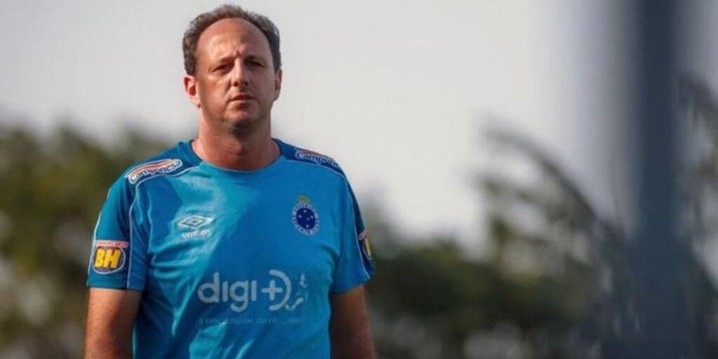 Após 4 anos, Ronaldo 'perdoa' Rogério Ceni e retorno triunfal do técnico gera revolta no Cruzeiro