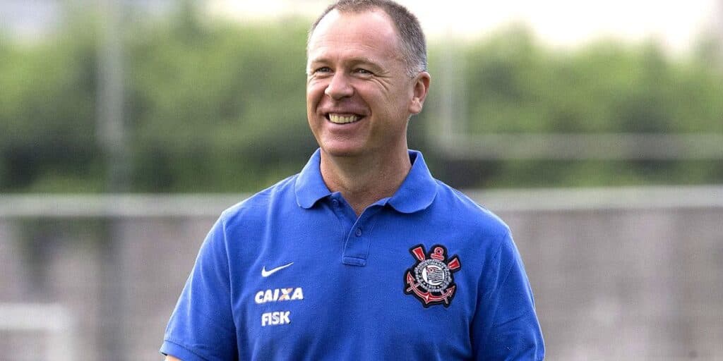 REVIRAVOLTA: Retorno de Mano Menezes ao Corinthians e demissão de Luxa acabam de ser cravados por estrela