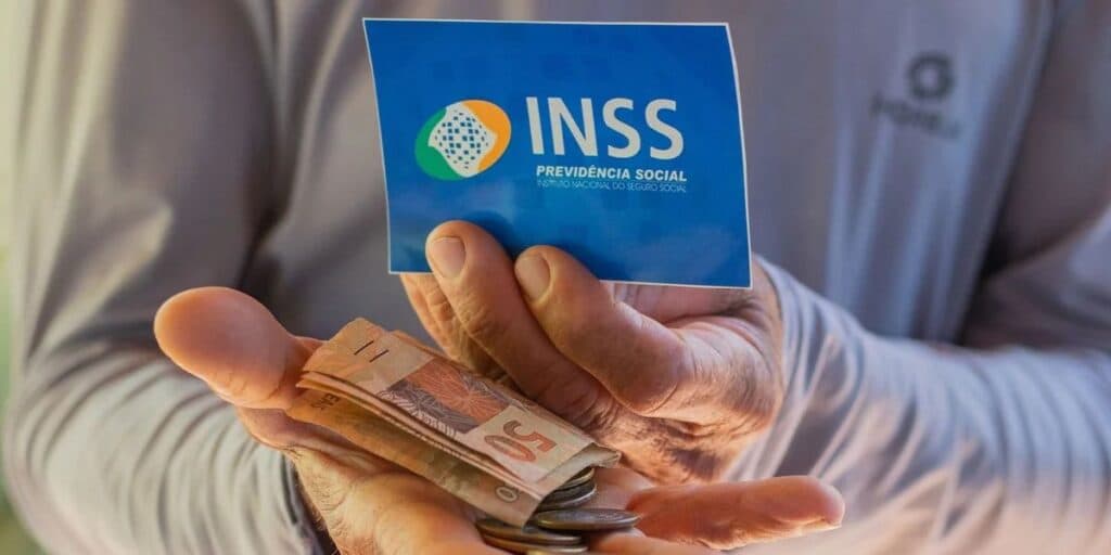 Agora é oficial: Grande VITÓRIA do INSS é confirmada para esta QUARTA (30) e aposentados já podem COMEMORAR