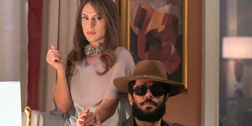 Novos La Selva em Terra e Paixão - Kelvin vira Irene, Ramiro incorpora Antônio e casamento gay explode