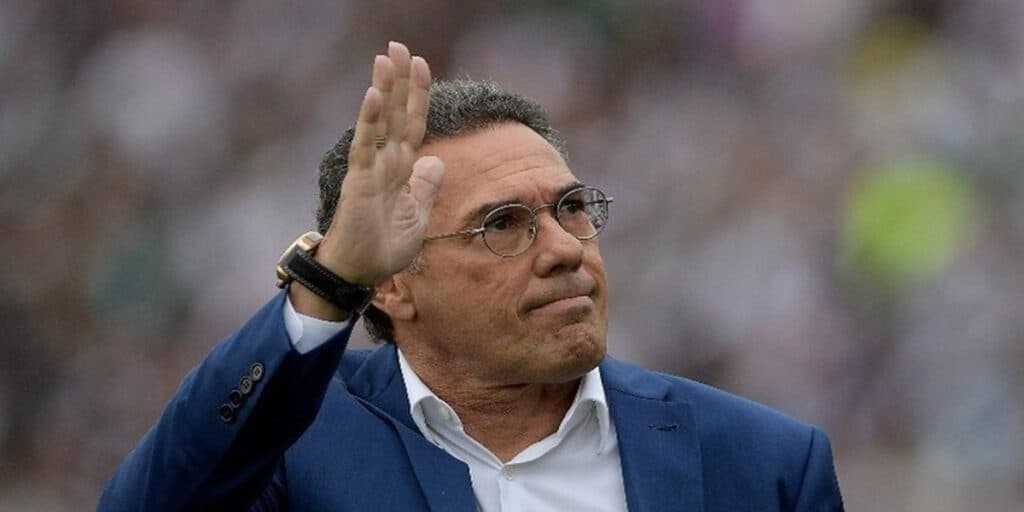 Debandada: Fim de contrato de 3 estrelas do Corinthians caem como bomba na Fiel e deixa Luxa aos prantos