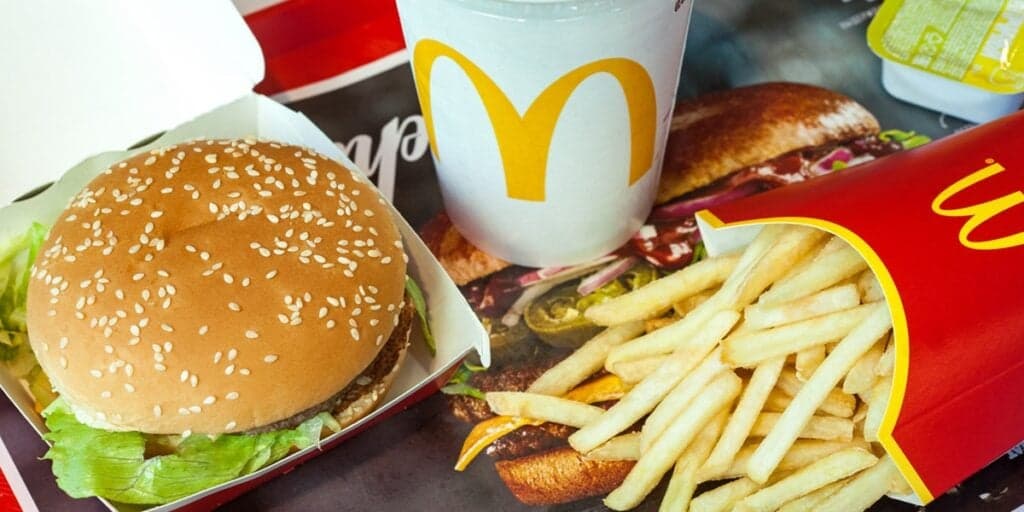 Descanse em paz: 3 itens AMADOS do MCDONALD'S arrancados de cardápios e extinto no fast-food