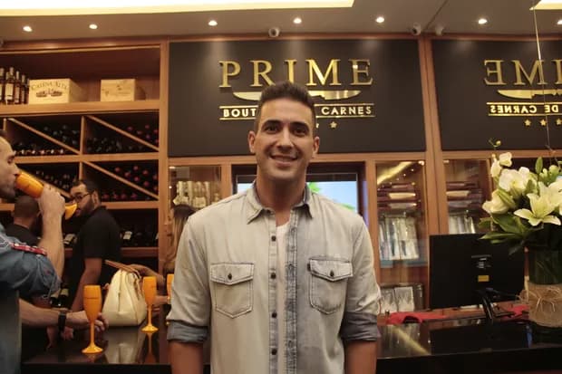 André Marques na Prime Boutique Carnes (Foto: Valéria Vieira/Ego)