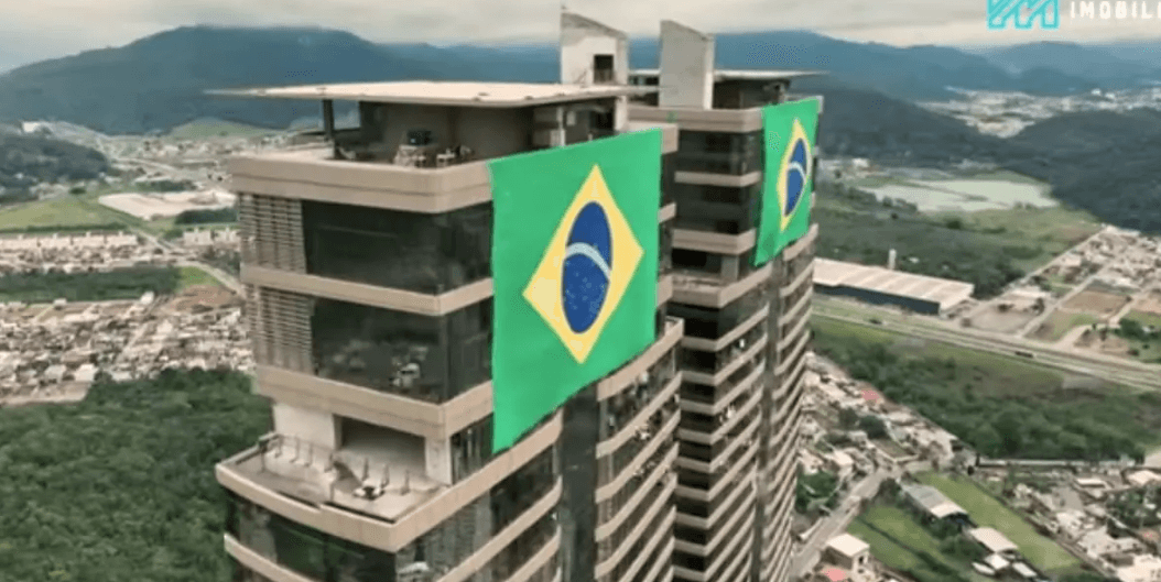 http://tvfoco.uai.com.br/wp-content/uploads/2015/05/Daniela-Mercury.jpg