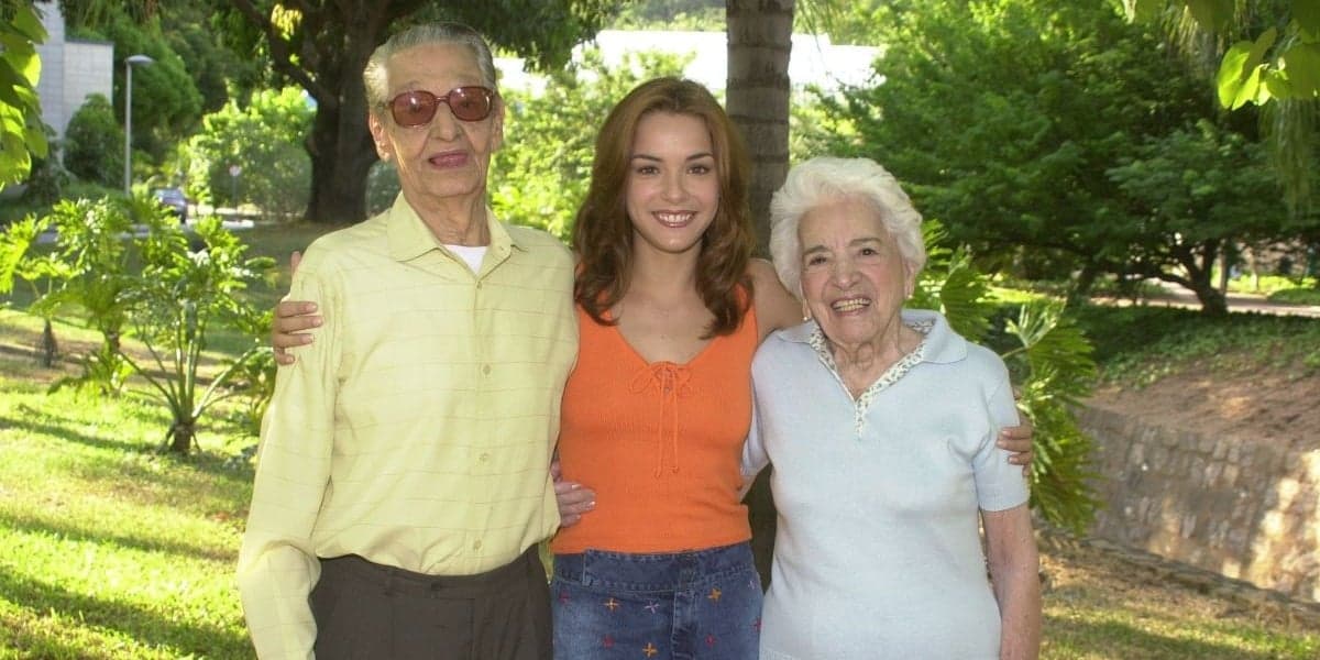 Oswaldo Louzada, Regiane Alves e Carmen Silva em "Mulheres Apaixonadas" (Foto: Divulgação/TV Globo)