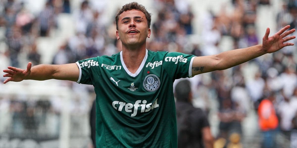 O meio-campista deve assinar um contrato de empréstimo com o Norwich (Reprodução: Internet)