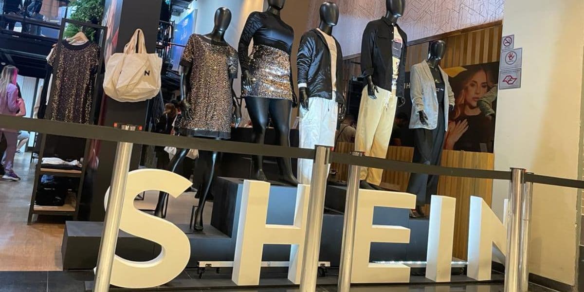 Shein chegou no Brasil com os dois pés na porta (Reprodução: Internet)