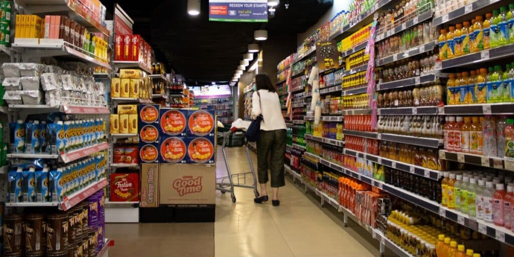 Falência e dívida de R$ 200 milhões: O triste fim de supermercado rival do Carrefour, após sucumbir à crise