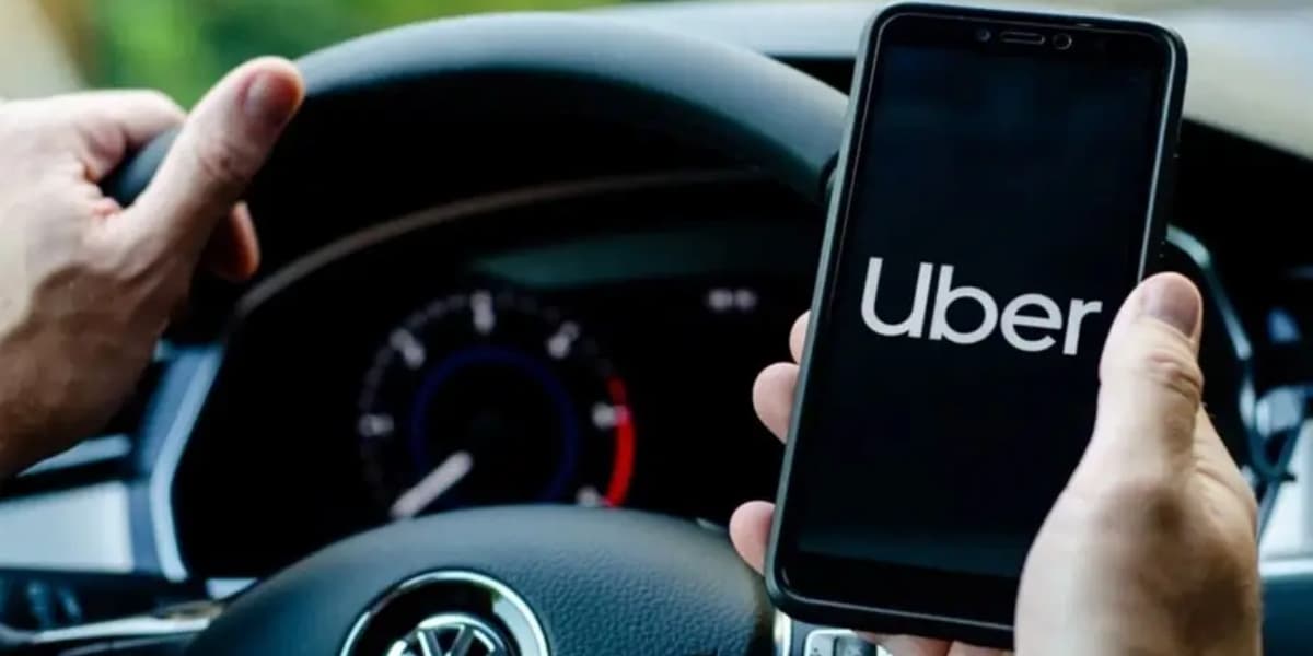 Motorista da UBER (Foto: Divulgação/Uber)