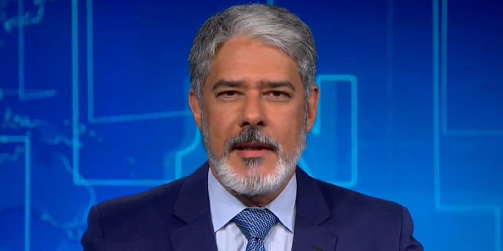 William Bonner acaba de entrar ao vivo na Globo e dá notícia urgente ao Brasil: “Um tiro na barriga”