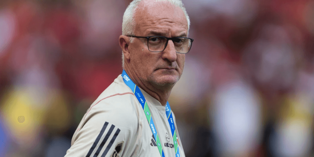 Baixa de última hora no São Paulo: Dorival não se aguenta com 'saída' de estrela do tricolor