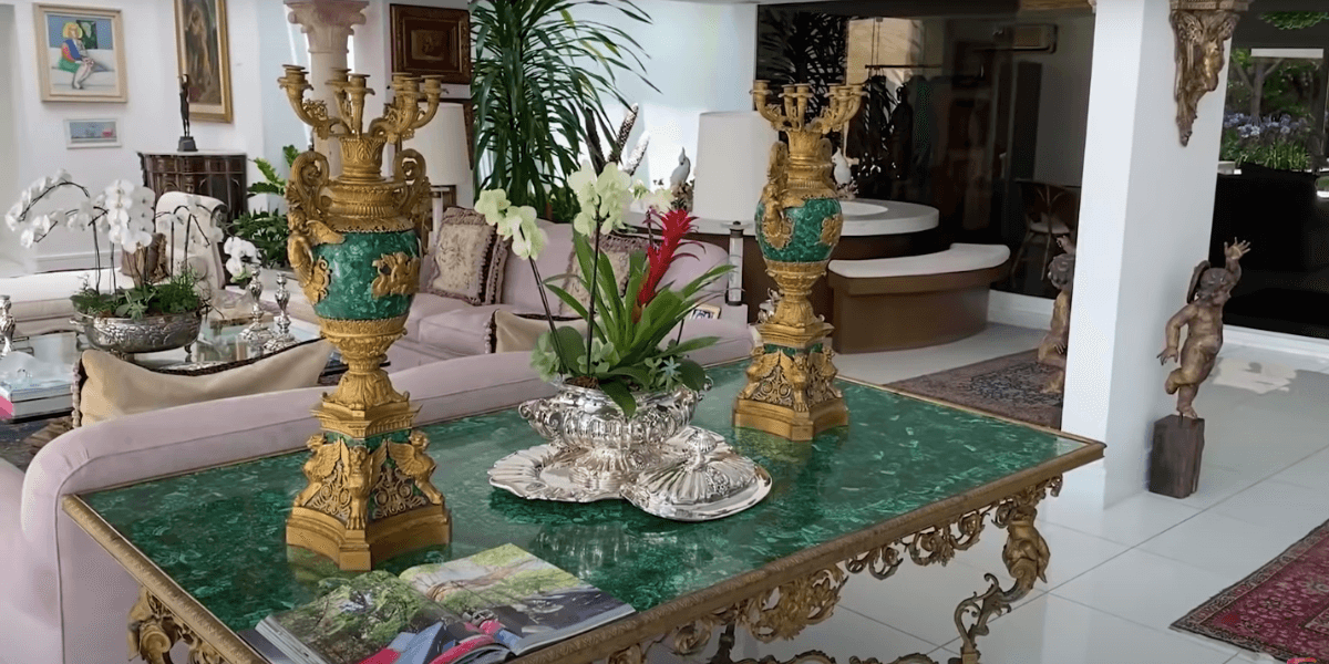 Decorações da residência (Reprodução/Youtube)