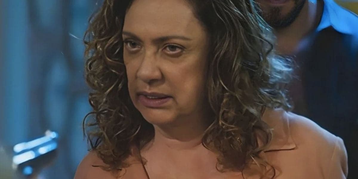 Agatha em Terra e Paixão (Foto: Reprodução / Globo)