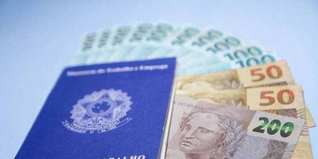 Aumento real e grande vitória dos trabalhadores: Nova lei do salário mínimo está em vigor e muda até o INSS