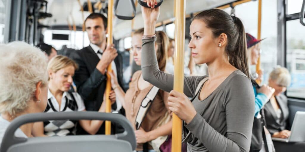 Fuja do ônibus e trabalhe do conforto da sua casa: Setembro chega com mais de 800 vagas home office