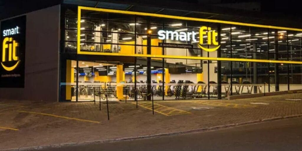 O estouro dos cofres da SmartFit para tomar 27 academias e aniquilar rede concorrente por milhões