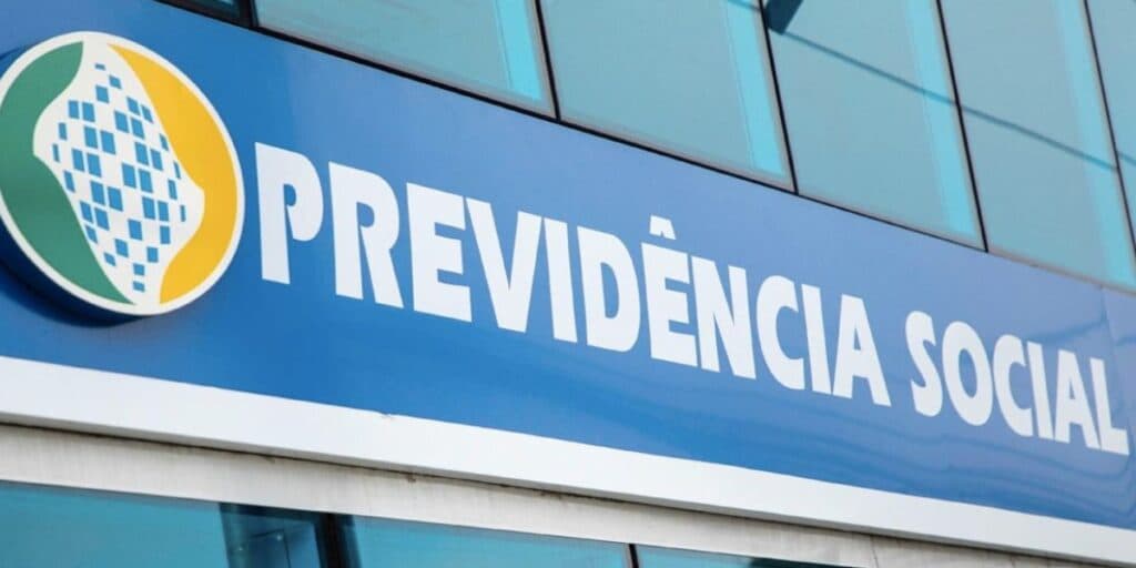 Mudança na idade mínima e no tempo de contribuição: Nova lei do INSS impacta quem quer se aposentar em 2023