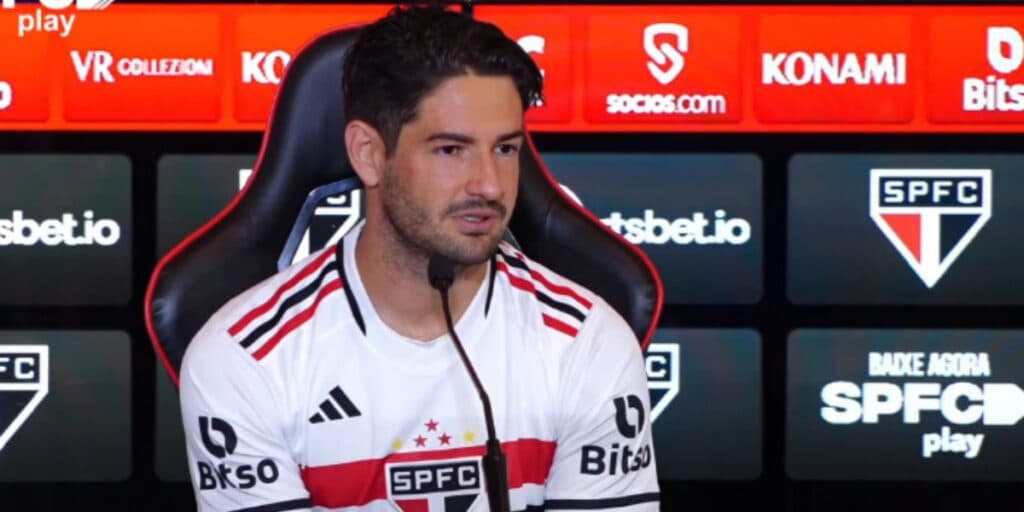 Saiu HOJE (15/11): Alexandre Pato SUPREENDE torcida ao aceitar assinar com gigante do futebol