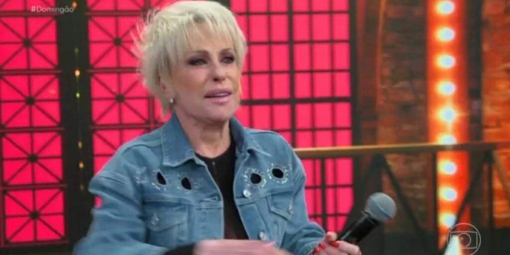 Ana Maria Braga cai no choro no Domingão e expõe Luciano Huck: "Ele me faz chorar''
