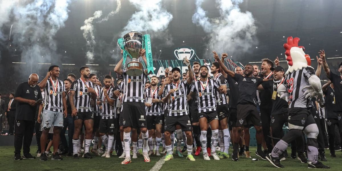 Elenco do Atlético MG (Foto: Reprodução/Internet)