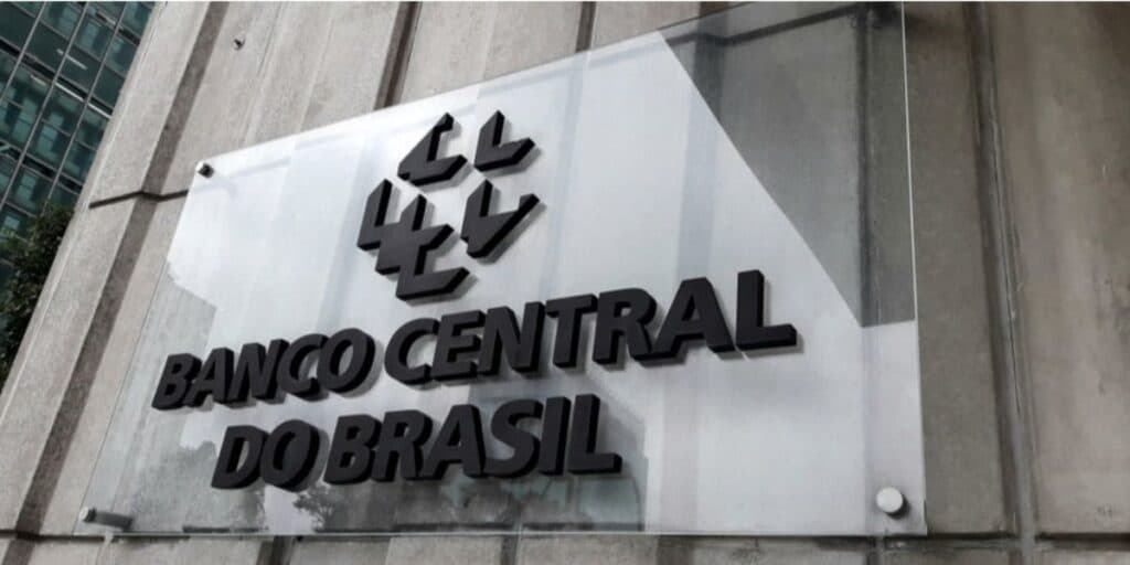 O comunicado oficial do Banco Central sobre falência de um dos maiores bancos e riscos financeiros