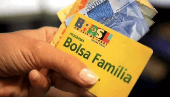 Agora: EXCELENTE notícia do Bolsa Família acaba de chegar nesta TERÇA (26) e muda a vida de milhares