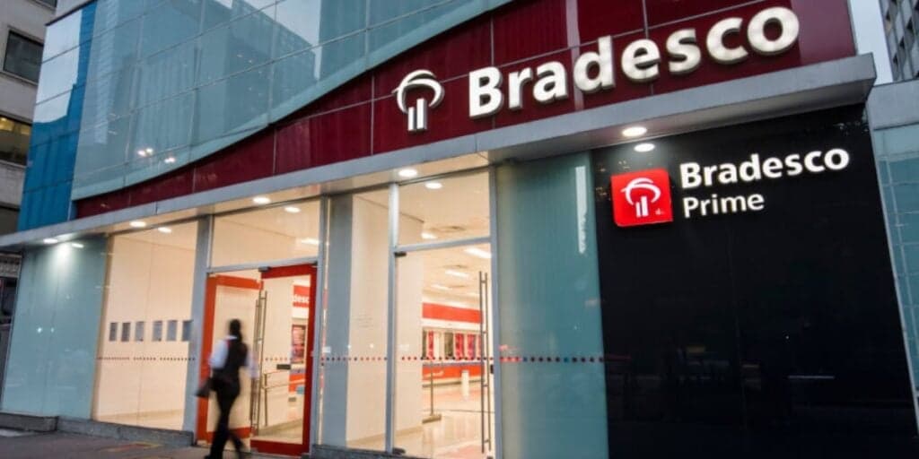 Encerramento das atividades: O fechamento de agências do Bradesco e demissão em massa