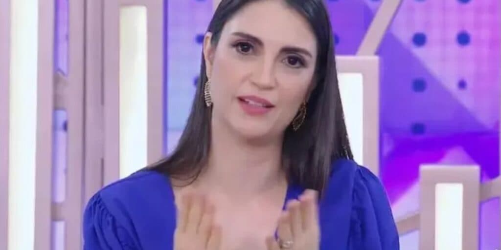 O choro de Chris Flores após perder o chão com situação no SBT e duro desabafo: "Eu não pedi"