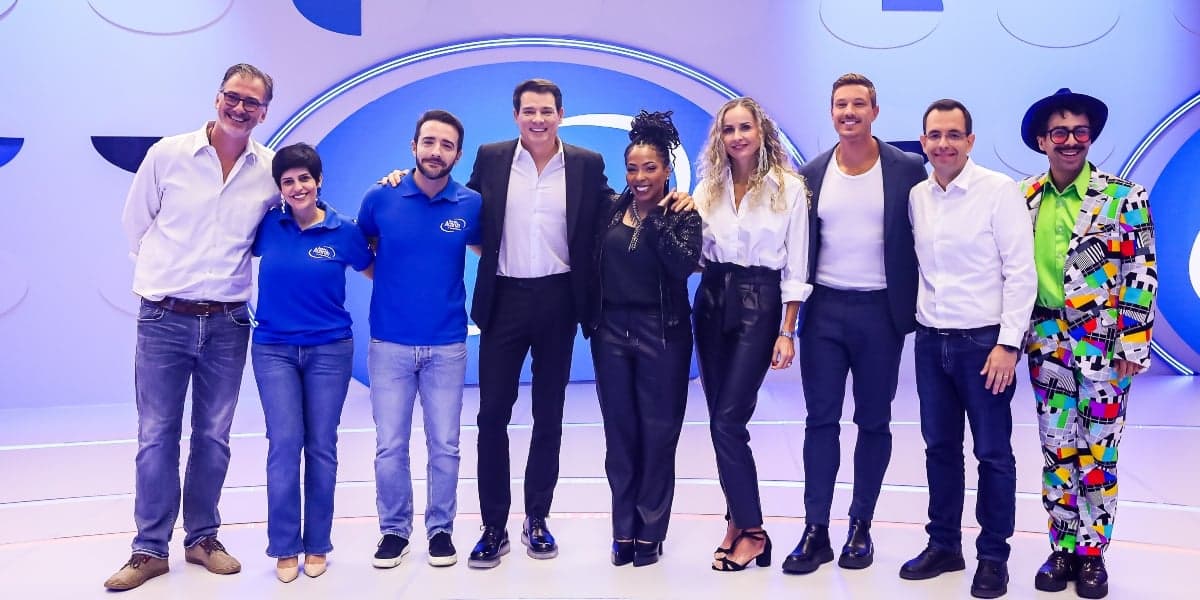 http://tvfoco.uai.com.br/wp-content/uploads/2015/05/Daniela-Mercury.jpg