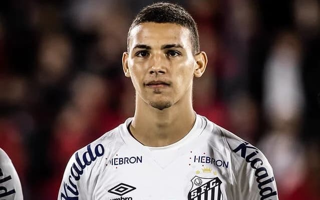 Deivid Washington deixou o Santos em agosto (Foto: Divulgação)