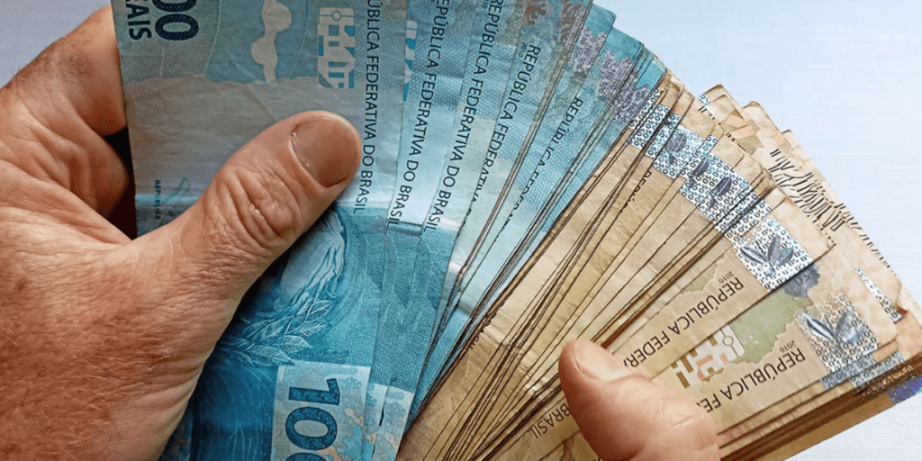Mais de 7,3 bilhões: Banco Central faz comunicado sobre dinheiro ESQUECIDO em contas e você pode sacar HOJE