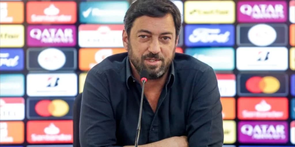 Na calada da noite de domingo: Duilio está com os dias contados no Corinthians e substituto acaba de vazar