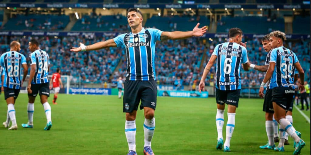 Debandada no Grêmio, Renato Gaúcho aos prantos: Fim de contrato de 9 craques caem como bomba