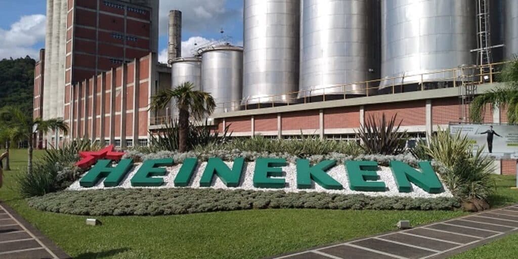 Mais de 5 bilhões: O estouro de cofres da Heineken para comprar cerveja rival AMADA e aniquilar concorrência