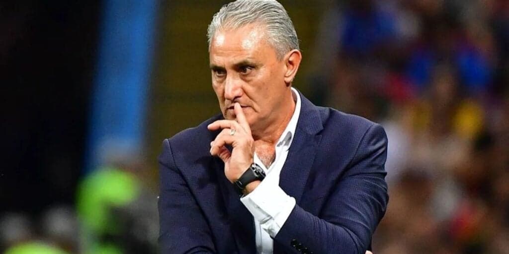 Retorno triunfal: Tite volta atrás e deixa o Corinthians agonizando para assinar com rival do Brasileirão